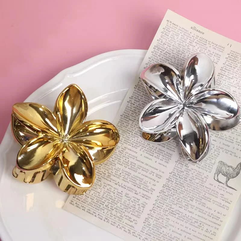 Cattura per capelli con fiore in argento metallizzato alla moda, capelli grandi da donna, fermaglio per granchio, coda di cavallo, fermaglio per squalo, ornamento per capelli