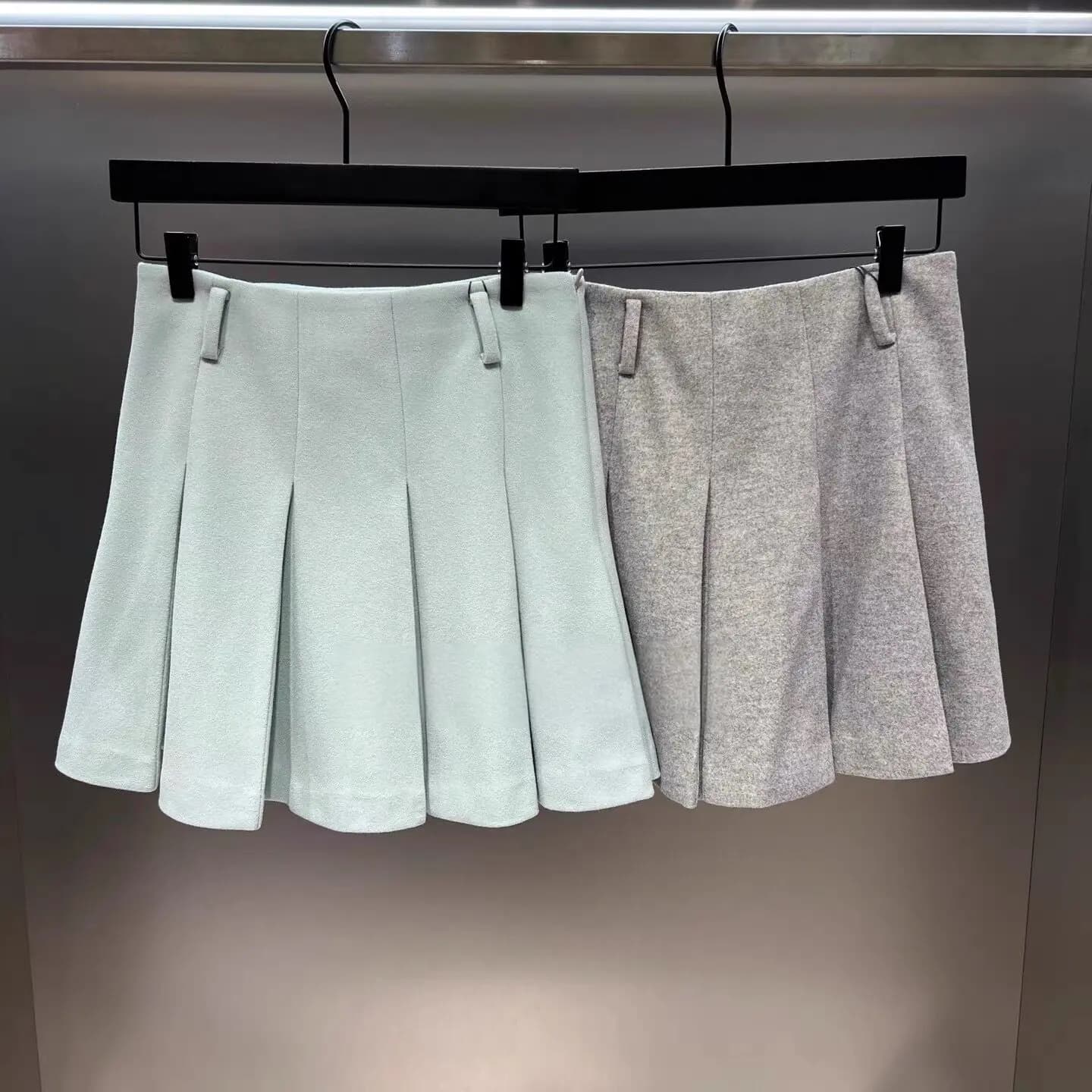 Women's Golf 2026 New Autumn Winter Solid Pleated Skirt With Ball Pocket, Versatile Comfort Warm Short Skirt Ladies Golf Bottoms