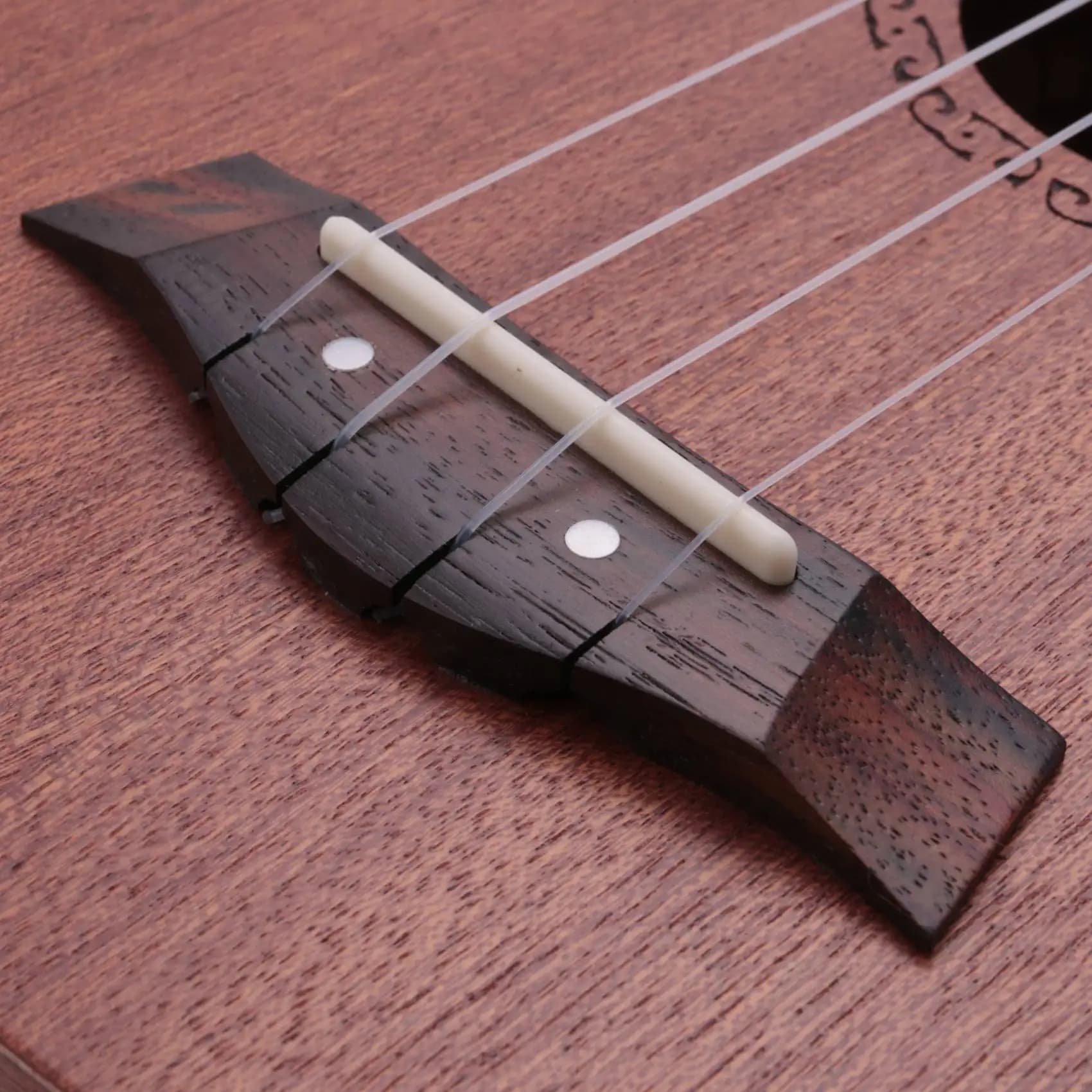 ABVB Ukulele Soprano 21 Pollici per Principianti, Chitarra Ukulele con Manico in Mogano, Meccaniche di Accordatura Delicate, 4 Corde, Ukulele in Legno