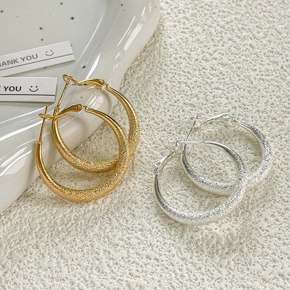 Light Luxury Elegant Niche Design Distinctive Earrings Sweet Cool Style Fashion Simple Texture Earrings Advanced Sense Earrings