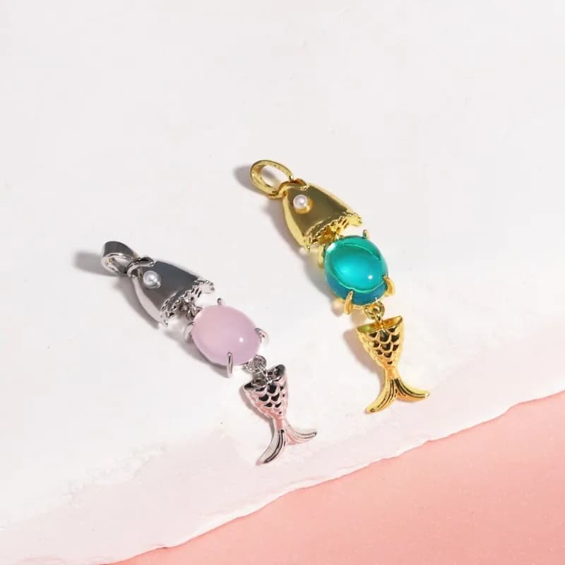 1pc Rame Chamrs Ocean Fish Pendenti di gioielli animali Colore oro Argento Cubic Zirconia Charms Collana fai da te Orecchini Gioielli da donna