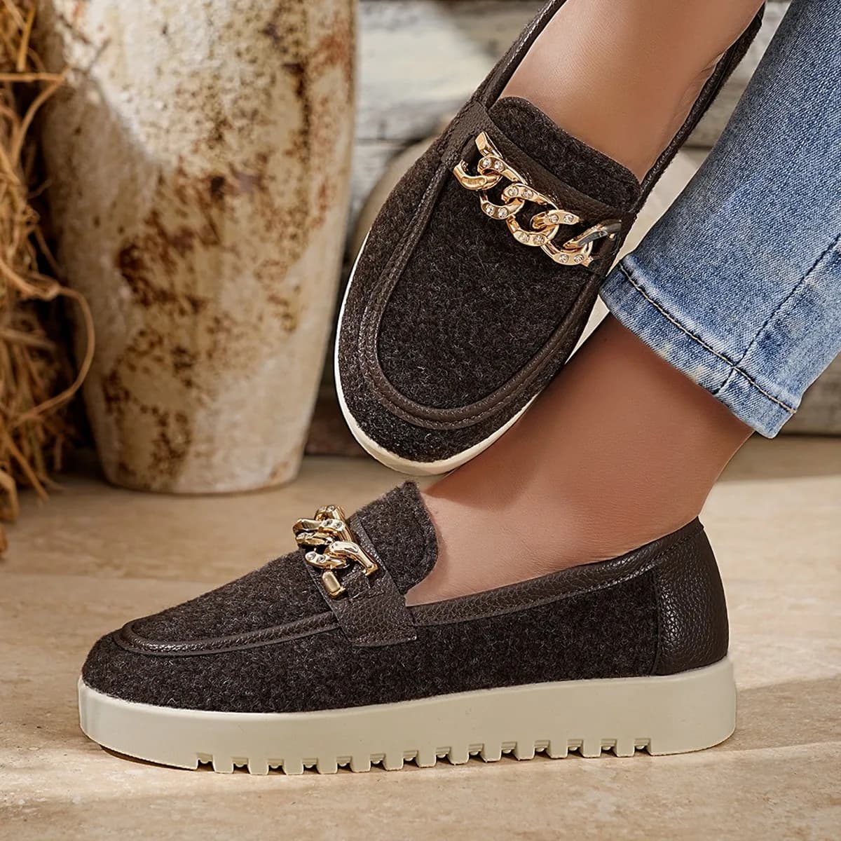 Scarpe da donna alla moda Scarpe basse versatili Moda Casual Mocassini pigri slip-on poco profondi 2025 Nuove comode scarpe da ginnastica da esterno da donna
