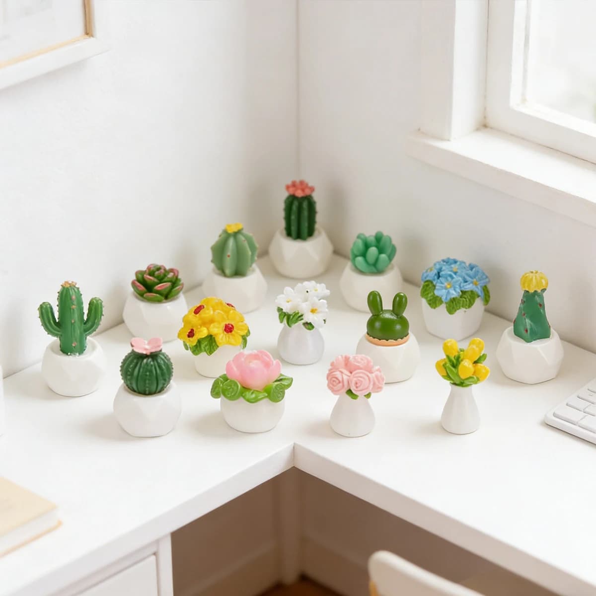Pack of 16 mini artificial fat plants – Faux resin plants for car dashboard, desk, DIY terrariums, maintenance-free decorations