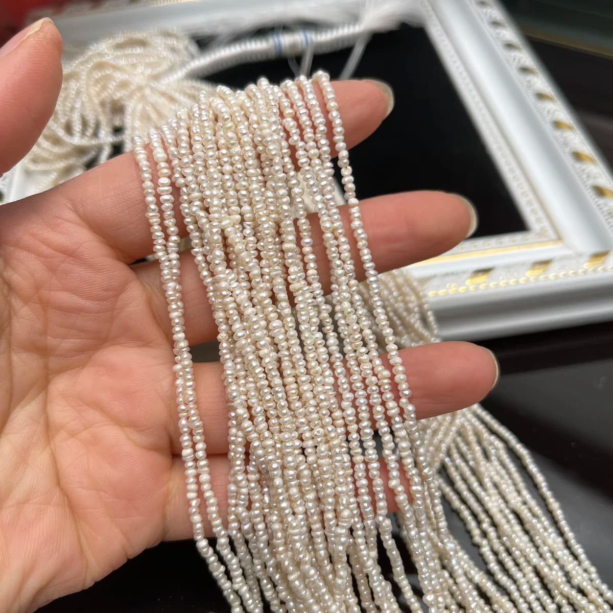 Perle d'acqua dolce naturali al 100% di grado A da 1,8-2 mm, perle piatte squisite per la creazione di gioielli fai da te, collane, bracciali e accessori