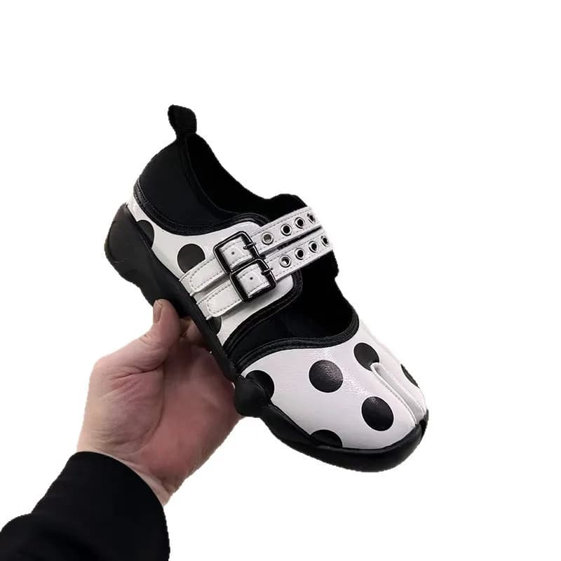 Luxury Designer Shoes for Women Fashion Women Split Toe Mary Jane Shoes Polka Dot Buckle Strap Platform Casual Loafers Sneakers