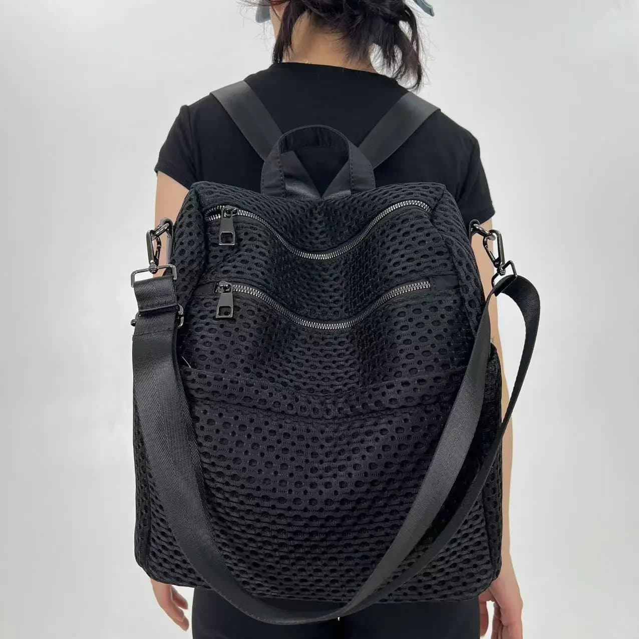 Ladies' fashionable and lightweight sports backpack, outdoor travel, mountain climbing, computer bag, college student backpack