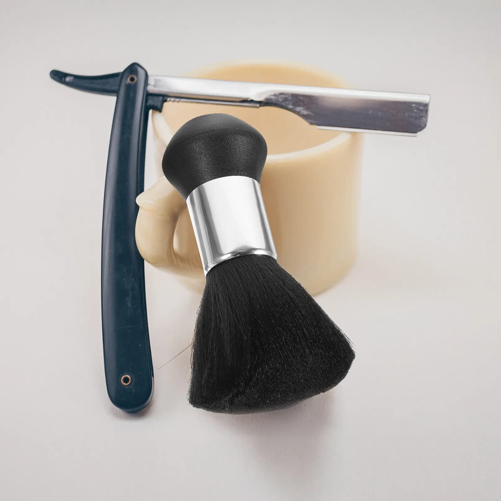 1Pcs Soft Hair Brush Neck Duster Professional Hairdressing Brush Barber Shop Broken Hair Cleaning Tool Wooden Handle Haircut Kit