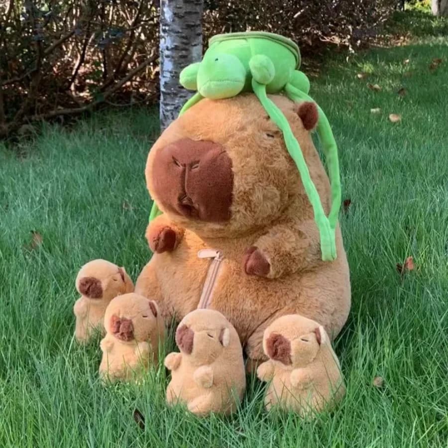 Set di Peluche Capibara: Mamma con 4 Piccoli Capibara, Bambole di Peluche, Cuscino, Zaino a Forma di Tartaruga, Decorazione per Auto