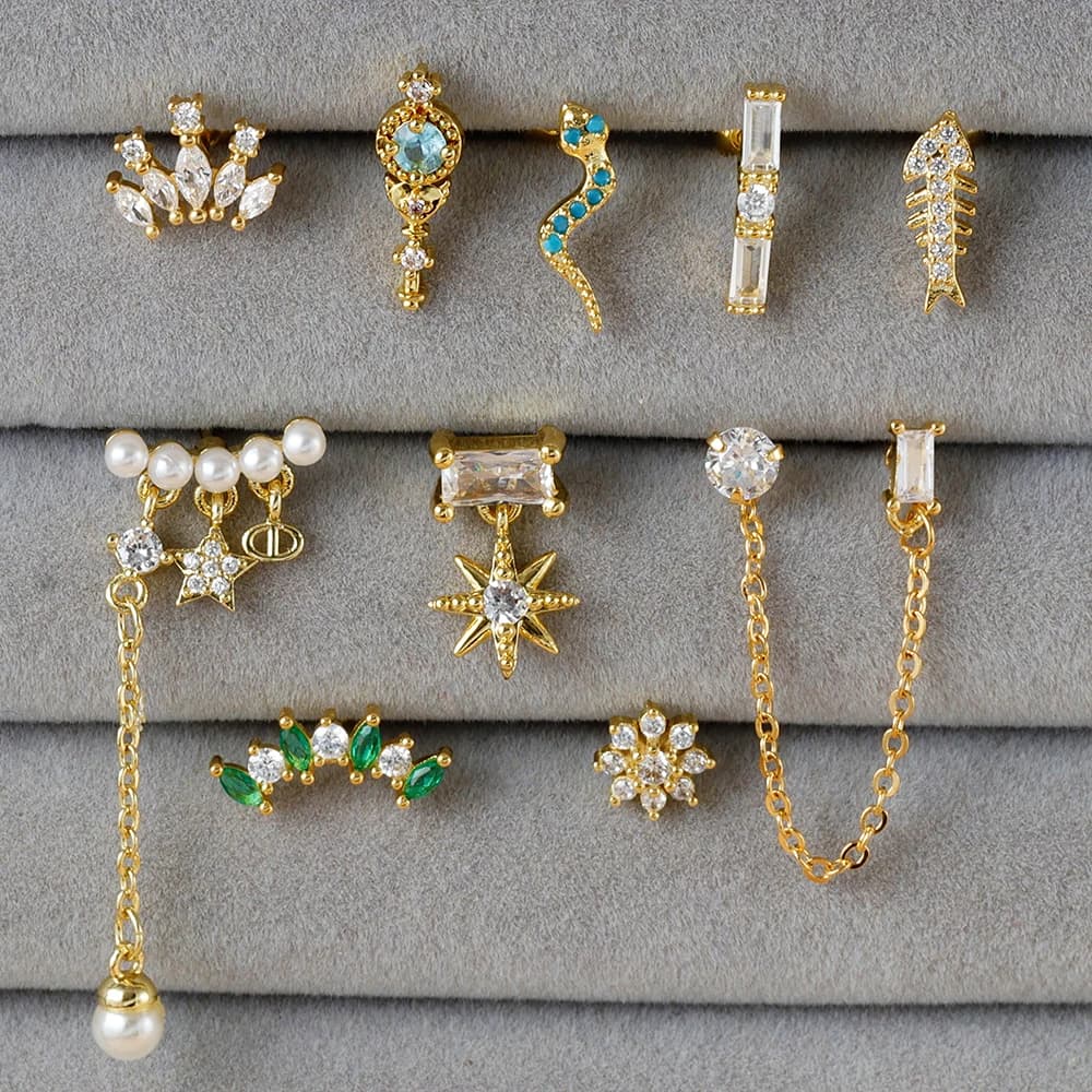 Mini orecchini per orecchie con zirconi a forma di serpente con catena di perle per le donne, piccola ed elegante corona, stella, punk, unisex, orecchini rock, gioielli penetranti per cartilagine