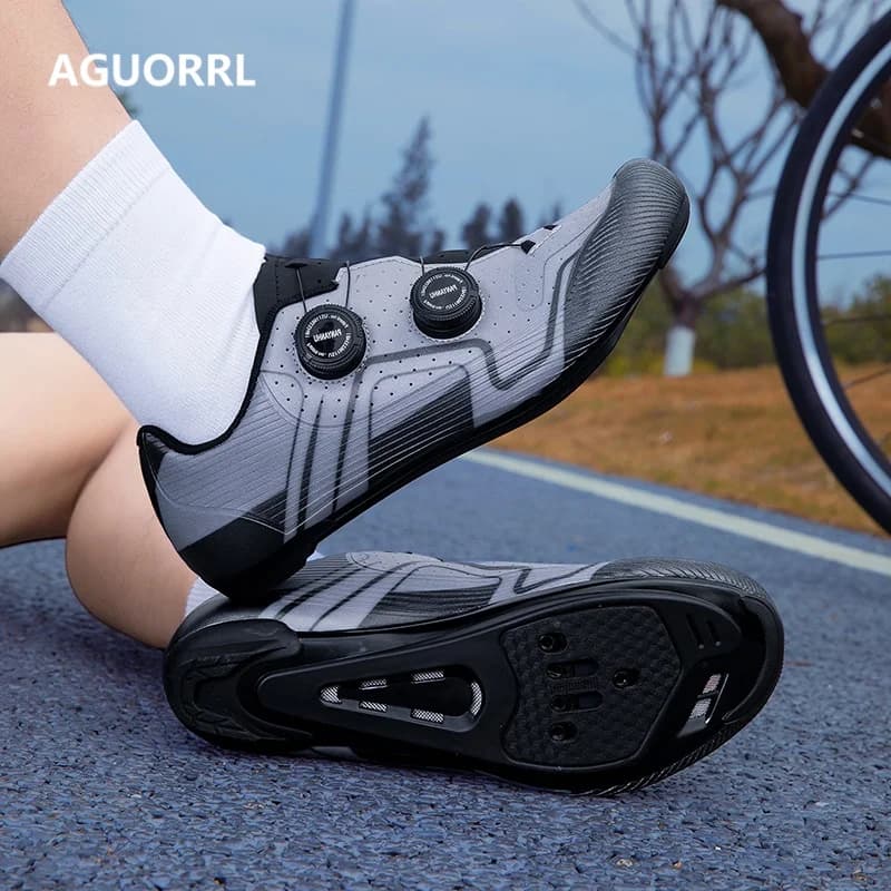 Breathable Road Cycling Shoes Clipless Spin Bike Shoes Lightweight Non-Slip Wear-Resistant Bicycle Racing Shoes