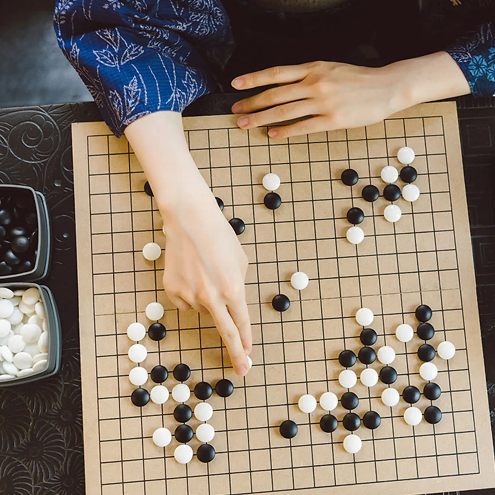 Set di Pezzi per Go in Ceramica Finemente Lavorati, Perline Piatte per Bambini, Gioco Educativo Divertente, Accessori Sicuri e Lisci
