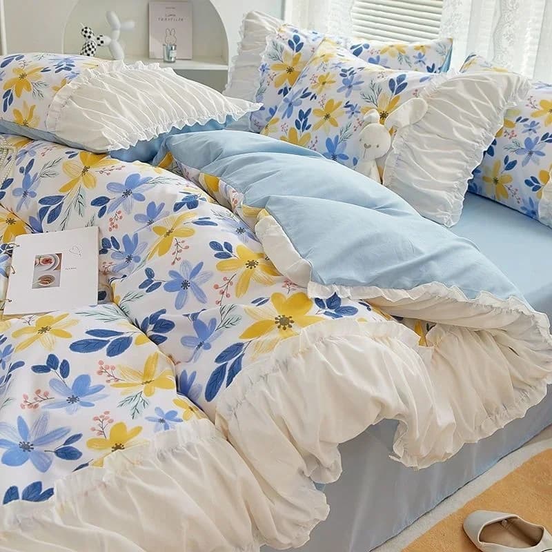 Set biancheria da letto fiore stile principessa INS Copripiumino con lenzuolo in pizzo con volant Federe Kawaii Girl Woman Camera da letto Tessili per la casa
