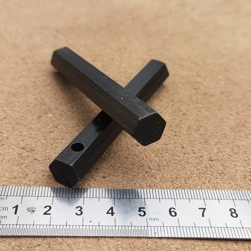 Strumento EDC per sopravvivenza nella natura selvaggia con asta di magnesio per esterni perforata esagonale da 12,7X76 mm