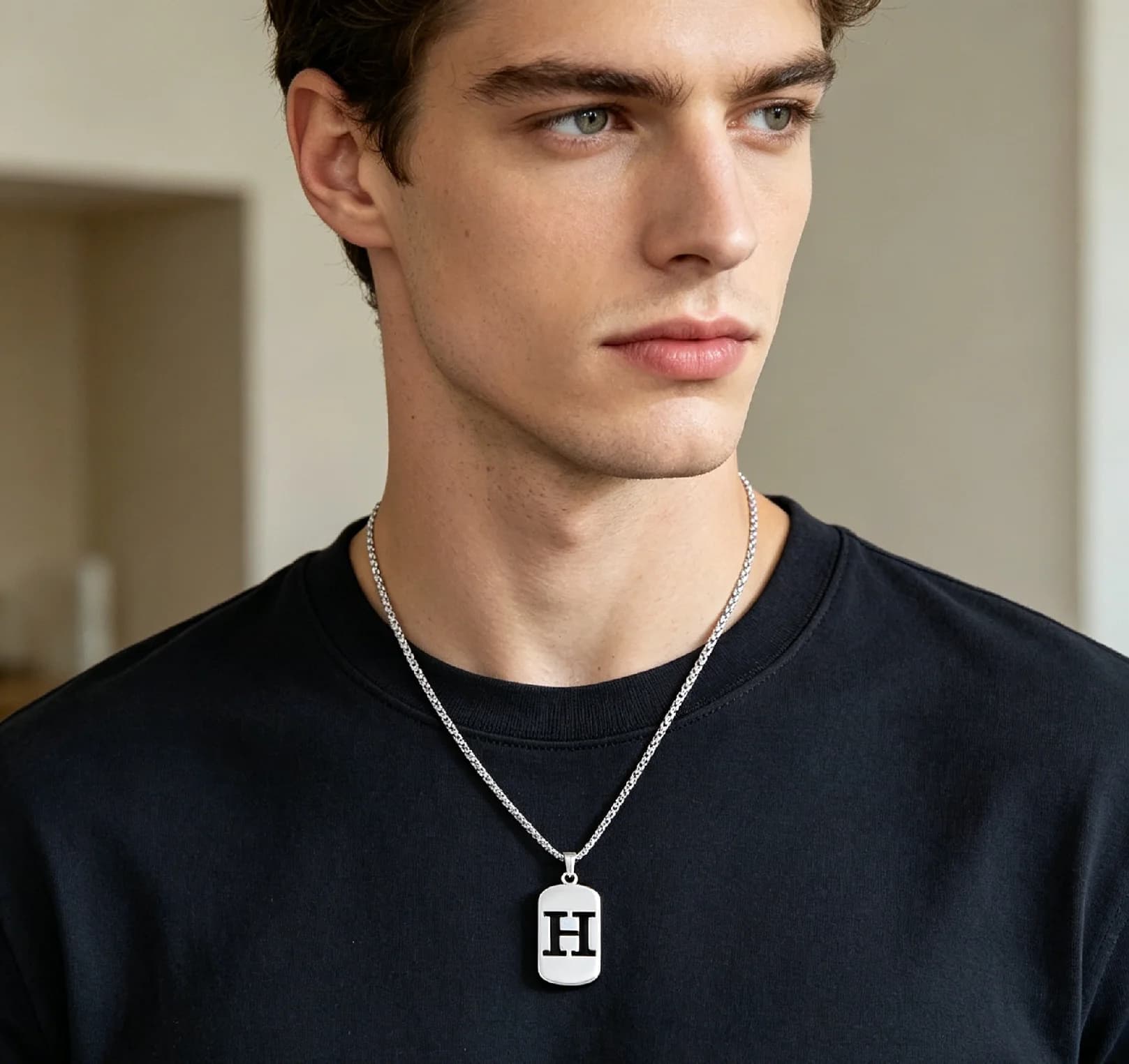 Collana con ciondolo a barra con lettere intagliate personalizzate, catena minimalista in acciaio inossidabile, gioiello unisex, regalo per la Festa del Papà