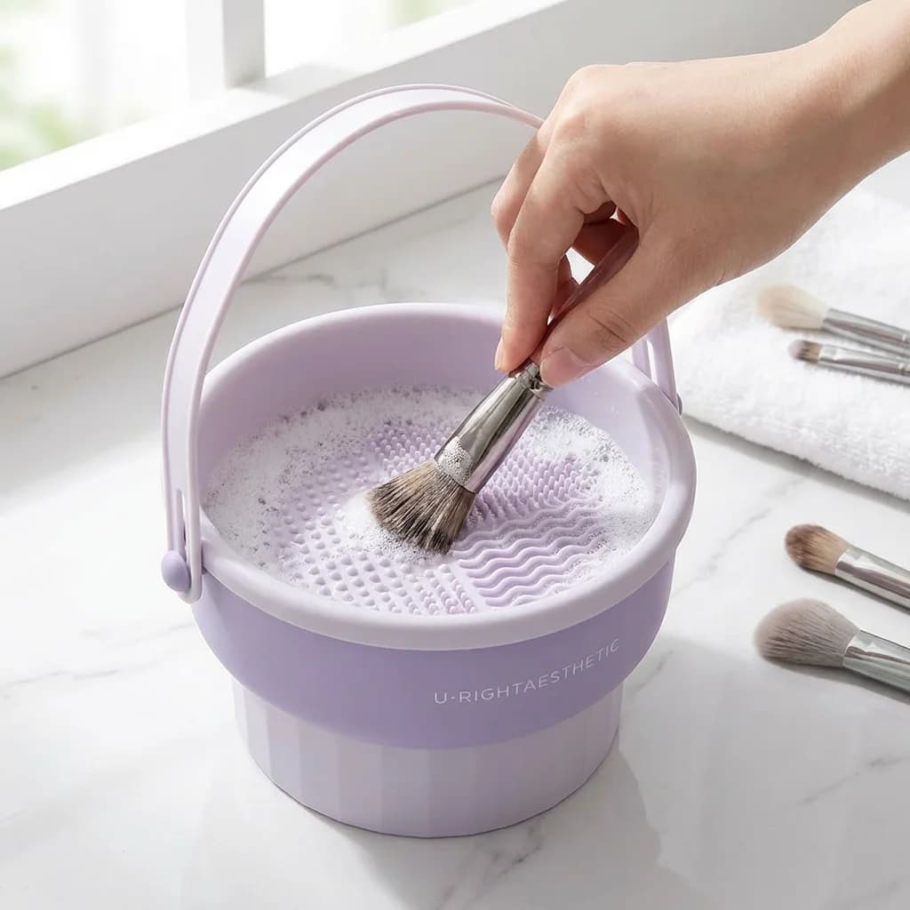 Secchio Pieghevole per la Pulizia dei Pennelli da Trucco - Materiale TPR+PP, Spugna in Silicone Integrata, Superficie Multi-Texture
