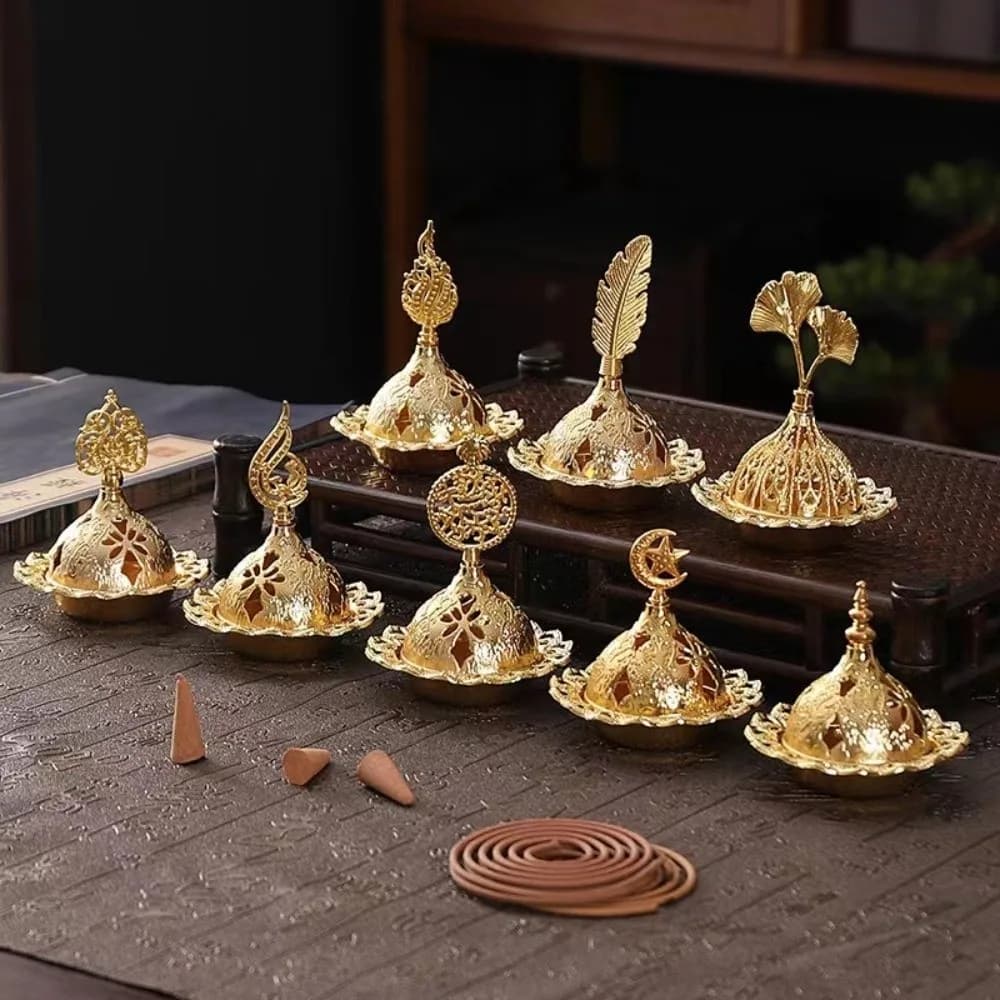 Portable Alloy Metal Incense Burner Retro Hollow Out Mini Censer Holder Gold Star Moon Pattern Incense Stick Burner Middle East