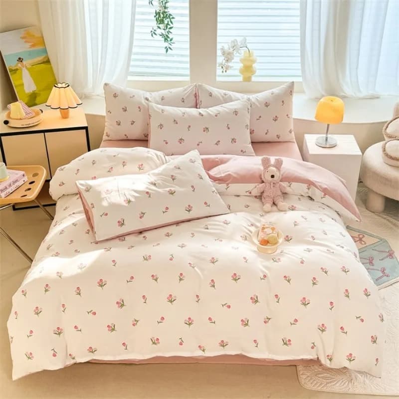 Set of three-piece Tulip bed linens, for students, fresh and super soft headdress, pillow set, without sheets.