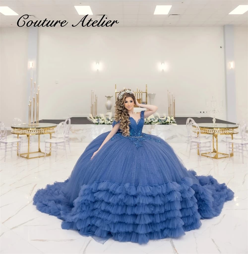 Shimmery Blue 15 anni Abiti Quinceanera Perline Applique di cristallo Treno increspato Abito da ballo da sposa abiti da xv anni Personalizzato