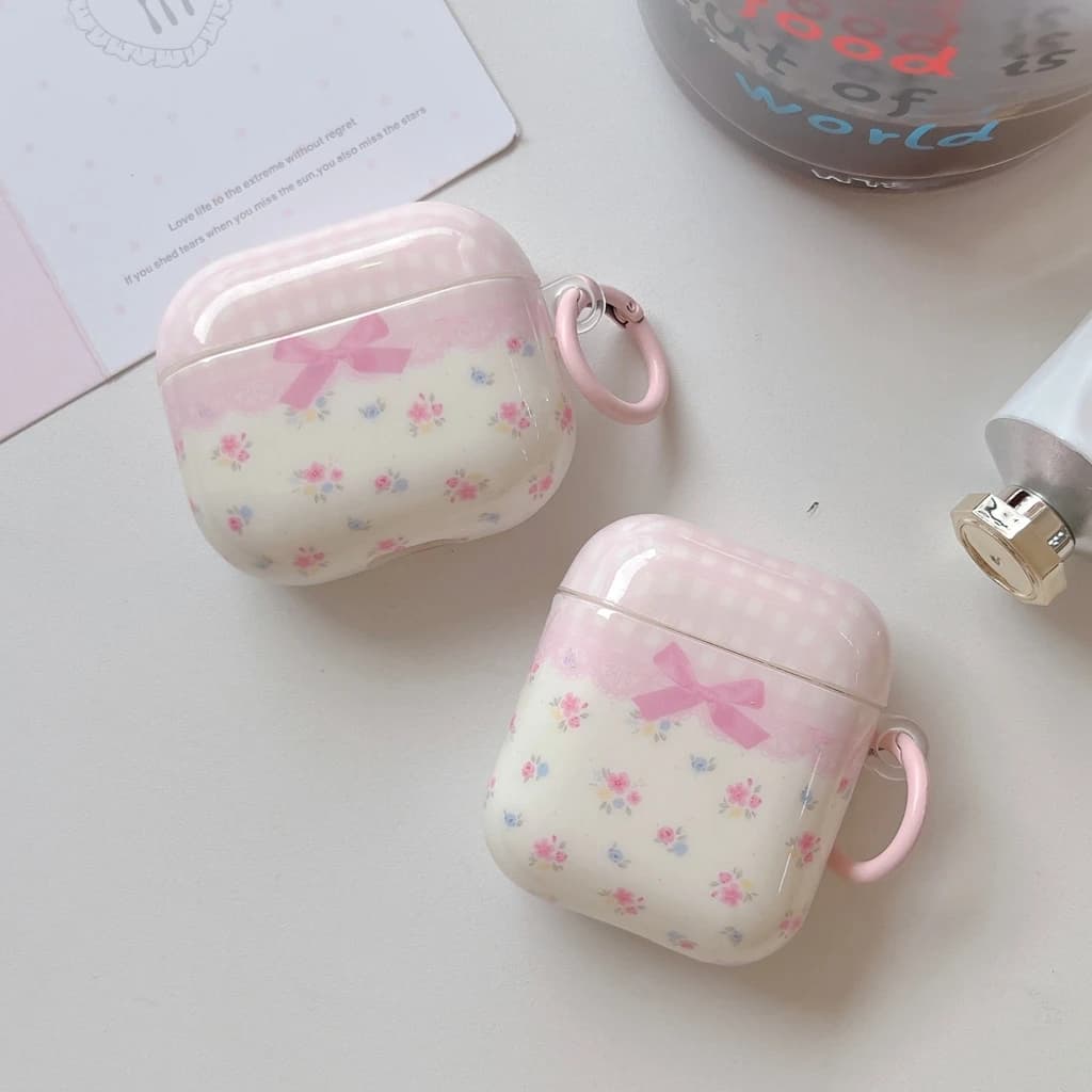 Custodia Protettiva per Auricolari Stile Coreano Rosa con Motivo Floreale Piccolo a Quadretti e Superficie Lucida per AirPods 1 o 2 3 4 Pro2 Pro3