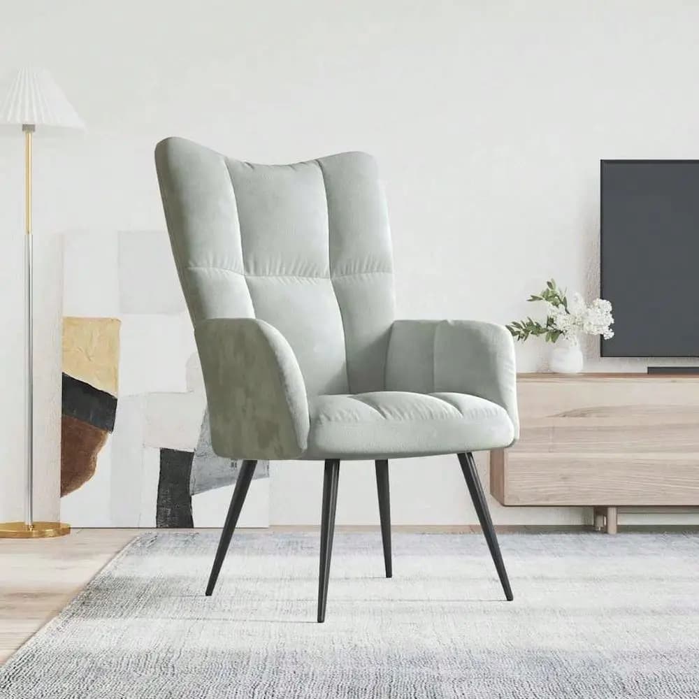 Comoda sedia con poggiapiedi in molti colori