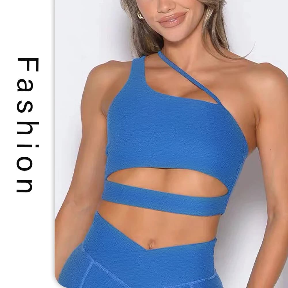 Il nuovo design scavato irregolare ti consente di indossare un bellissimo gilet da yoga che allunga la schiena con imbottiture per il petto e un top sportivo