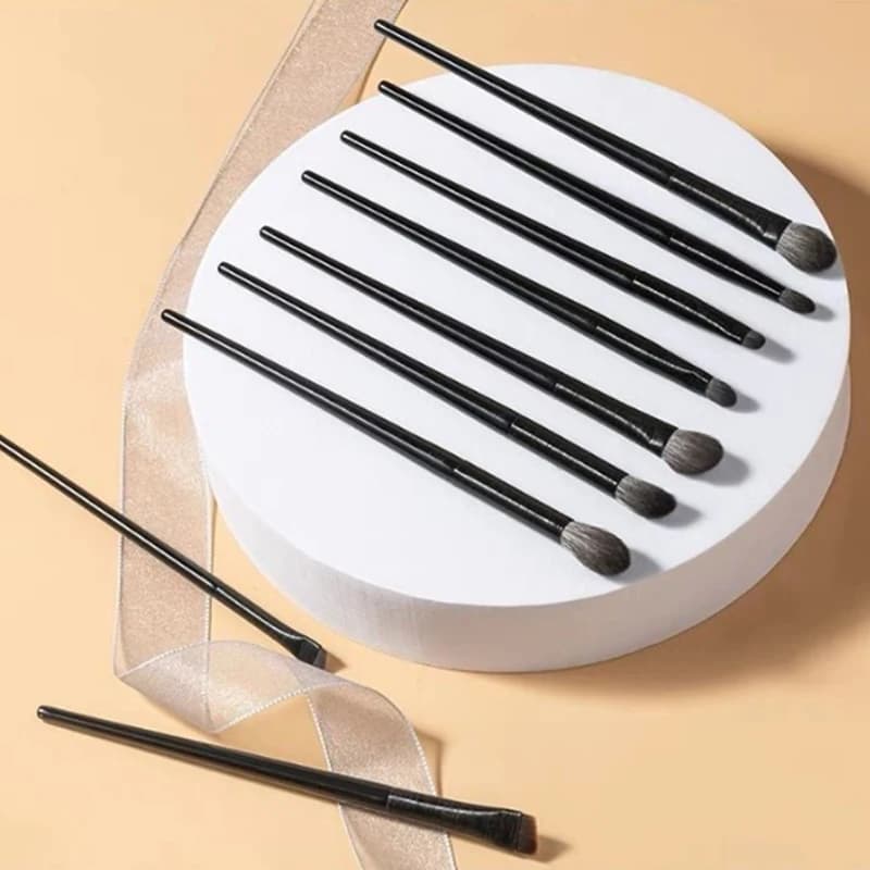 Set di Pennelli per Trucco Occhi: Pennello per Contorno Sopracciglia, Eyeliner, Ombretto e Strumenti Cosmetici per Dettagli Occhi Donna