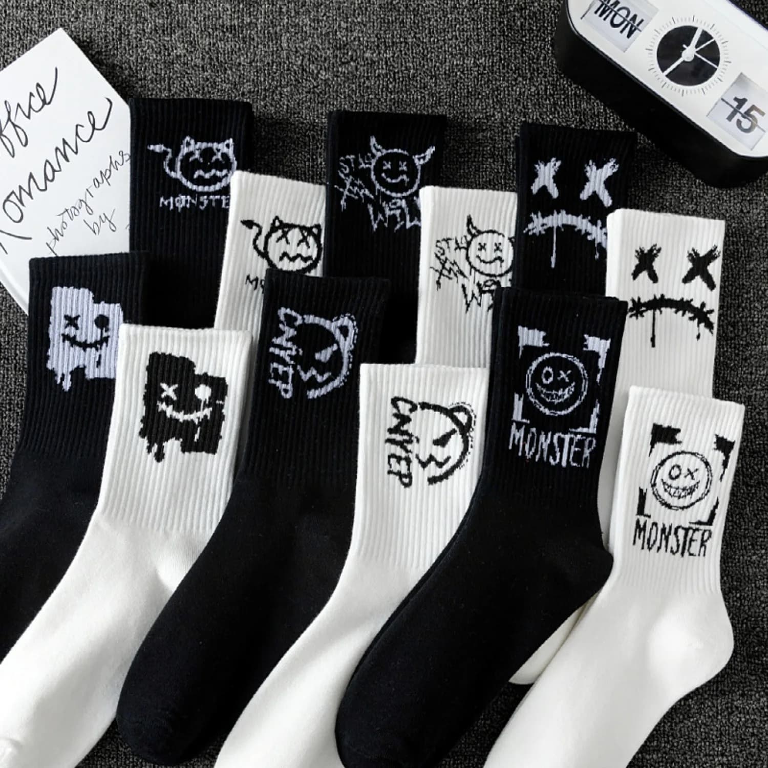 1/10 Pairs Men's Cotton Crew Socks Black White Monster Graphic Anti-Odor Breathable Sports Basketball Casual Socks for Men Women