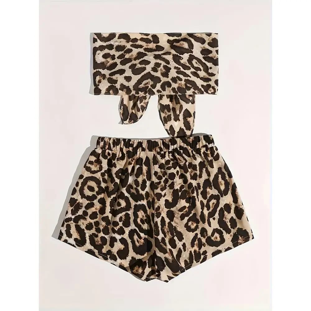 1 set of leopard print summer sexy women's set, fashionable sexy strapless top and comfortable shorts, comfortable fabric.