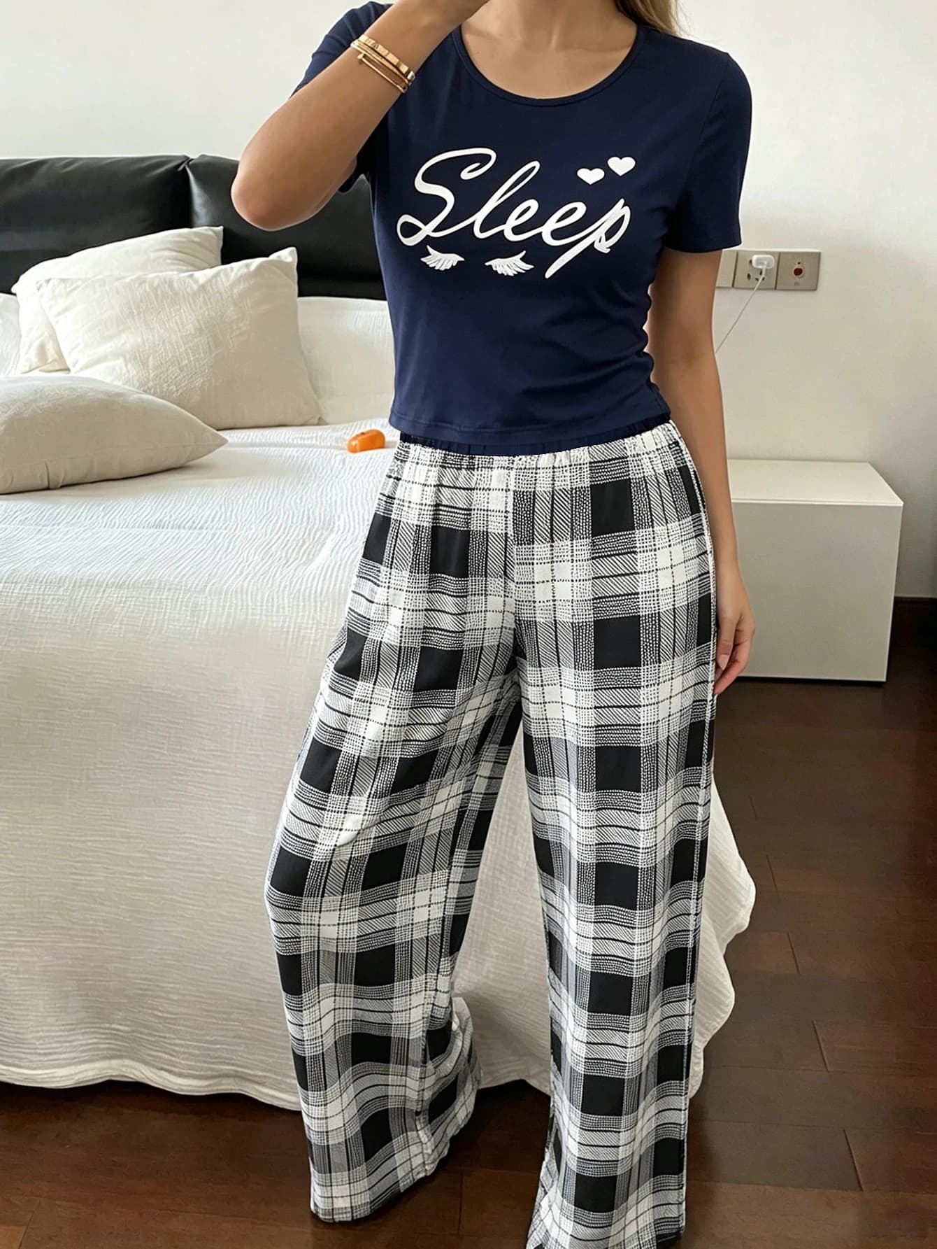 Women's Pajamas with Letter Print, Comfortable and Stylish, Suitable for Daily Casual Wear, Vacation, and Leisure, Can Be Worn Outside as a Loungewear Set