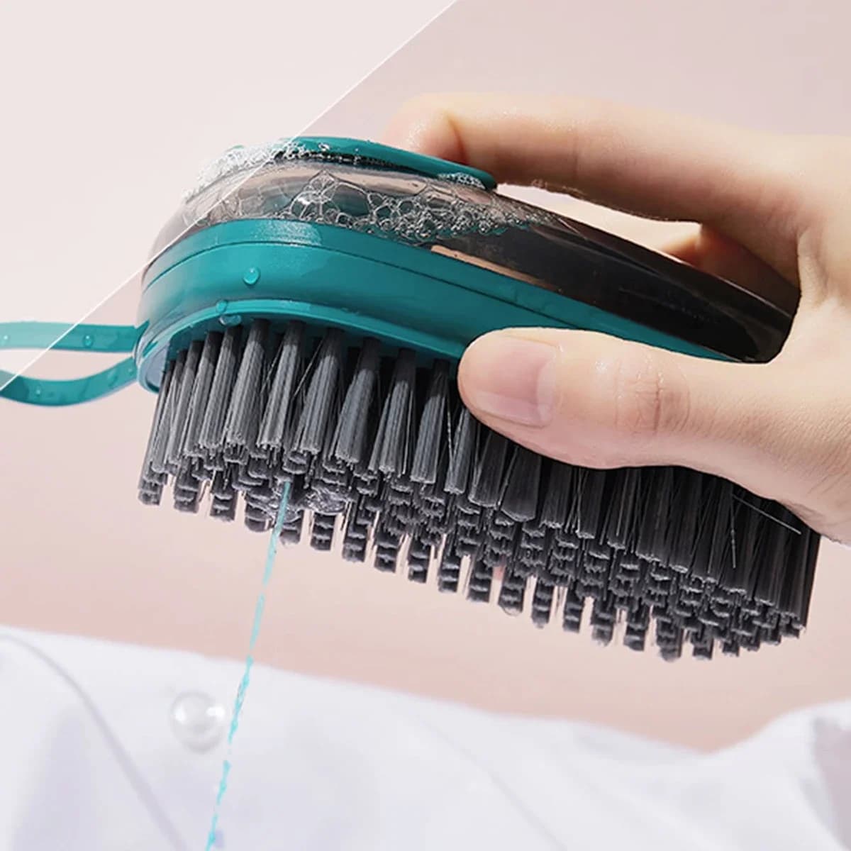 Spazzola per la pulizia della casa da 1 pezzo, spazzola per la pulizia liquida multifunzionale aggiunta, spazzola per la pulizia del bucato e delle scarpe (colore casuale)