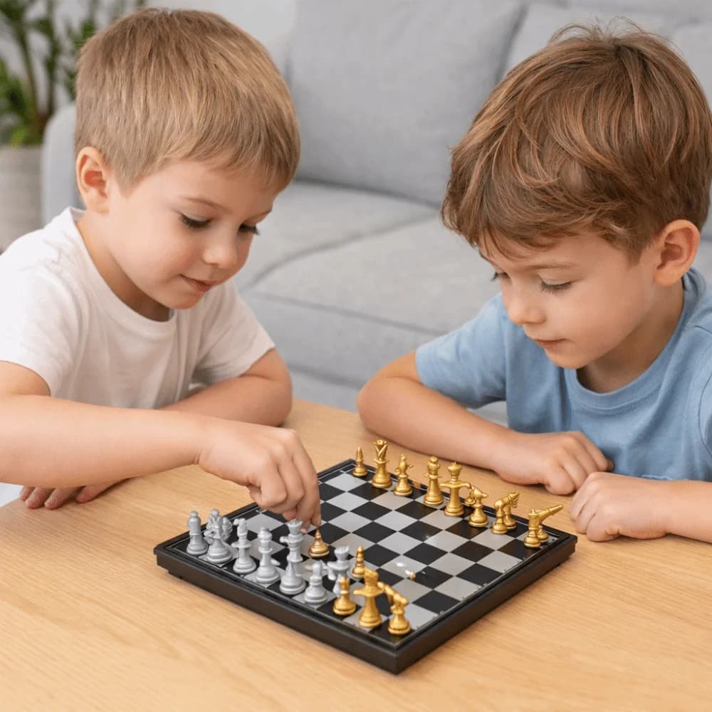 Pocket Size Gold Silver Mini Chess Set Magnetic Pieces Table Games Portable Chess Folded Design Folding Chess Competition Use