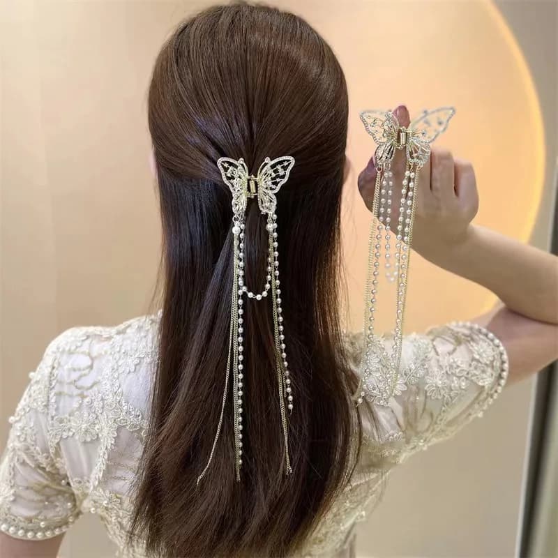 1 pezzo di accessori per capelli con nappa a farfalla cava piena di diamanti, clip per afferrare la parte posteriore della testa con catena di perle, clip per squalo in lega di zinco