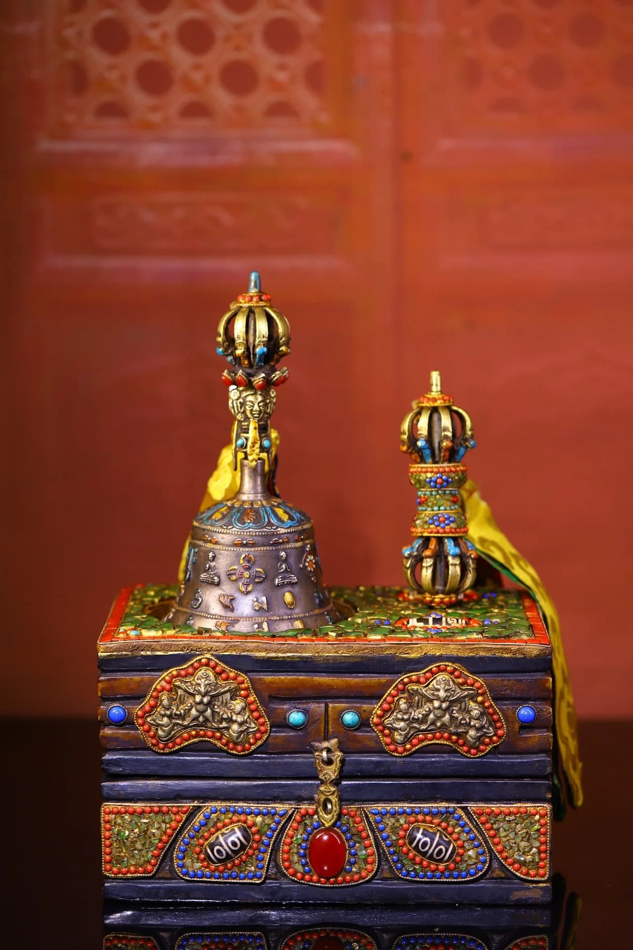 12"Tibetan Temple Collection Old Bronze Painted Mahakala Head Shakyamuni Pattern Old Ringing Bell Vajra Set Bodhi Root Box
