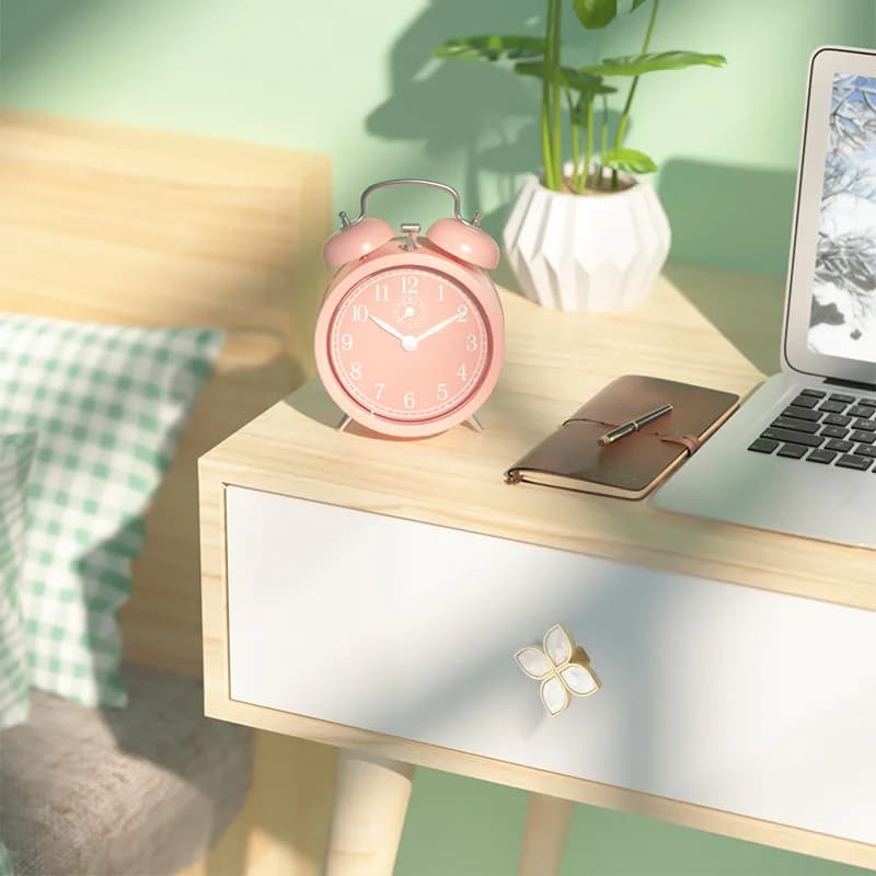 Maniglia per porta dell'armadio da cucina creativa Maniglia per cassetto dell'armadio per camera da letto Maniglia per decorazione di mobili a foro singolo Petali bianchi di cartone animato