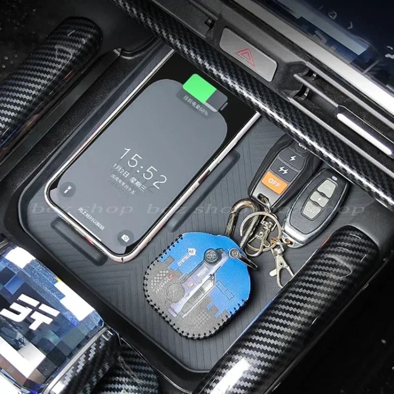 Tappetino in silicone con ricarica wireless per controllo centrale per Chery Jetour Traveller Shanhai T2 Tappetino antiscivolo Scatola di immagazzinaggio Tappetino Forniture