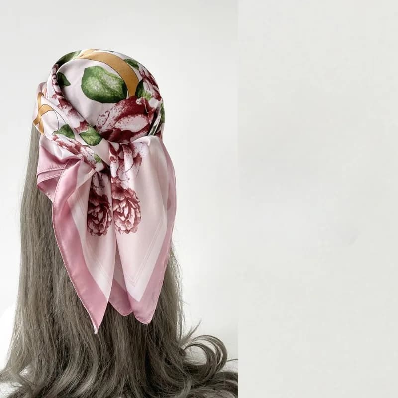 Sciarpa stampata con fiori di pesco da 68 cm Sciarpa di seta imitazione sottile primaverile ed estiva da donna Sciarpe di temperamento di moda Foulard Scialle