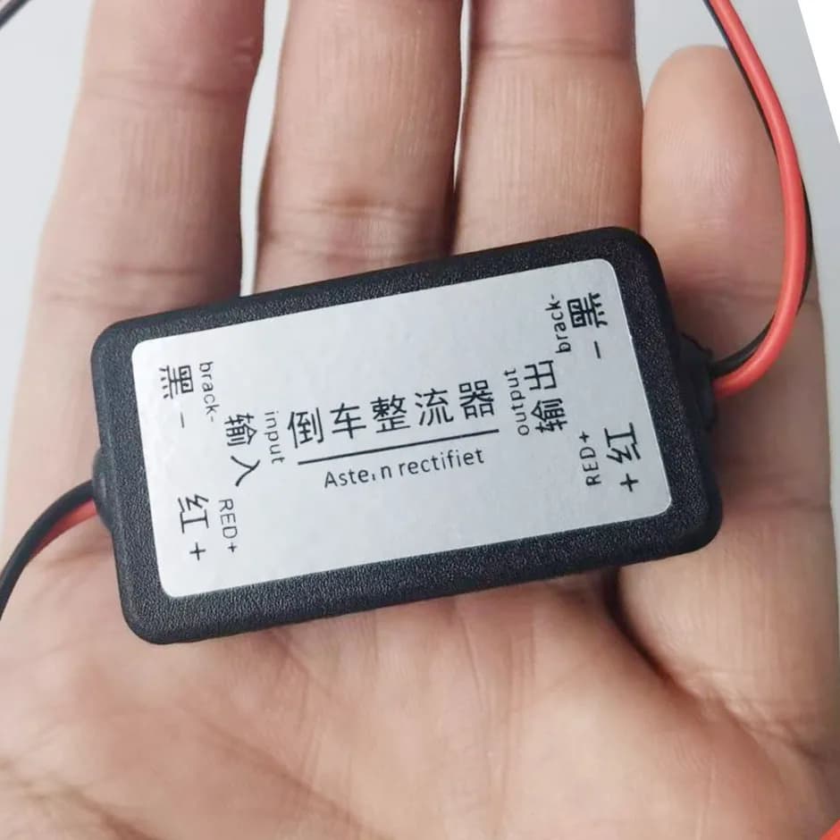 Raddrizzatore relè di potenza per telecamera posteriore per auto DC 12V Condensatore di alimentazione Connettore filtro condensatore relè filtro fotocamera per auto automatica