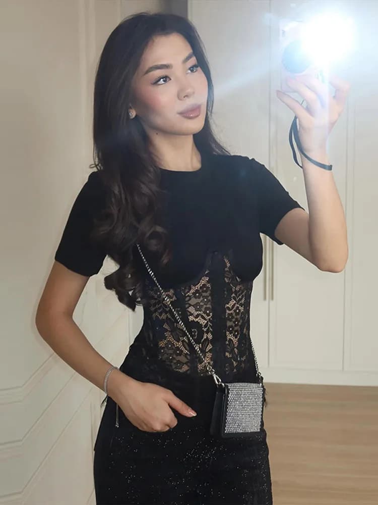 Top Sexy da Donna in Pizzo Nero, Fasciante con Stecche, Trasparente, Collo Tondo, Manica Corta, T-Shirt da Donna Primavera-Estate 2026, Abbigliamento da Festa