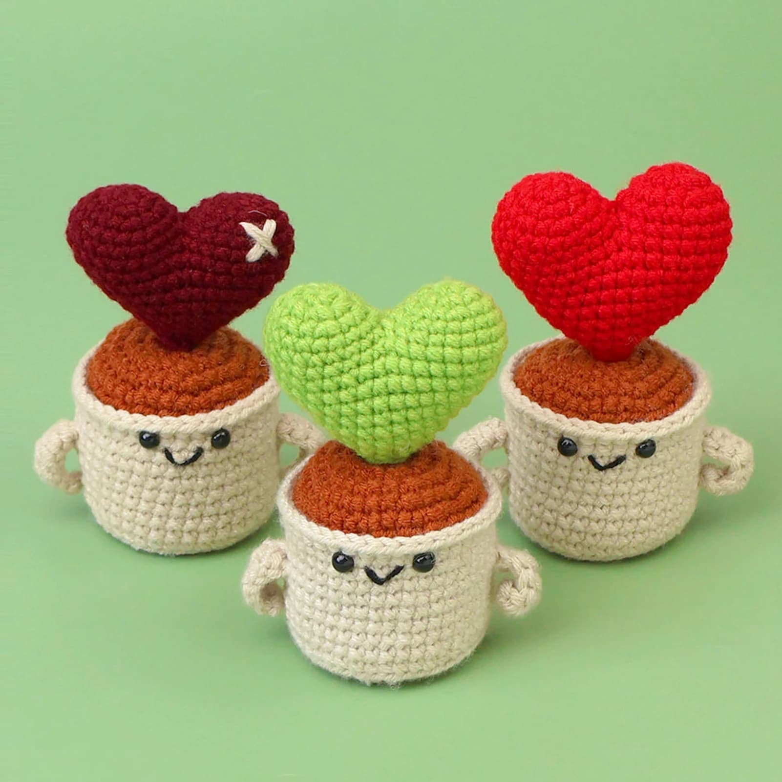 Crochet Artificial Flowers Potted Hand Woven Plants Knitted Love Heart Valentine's Day Wedding Gift Home Desktop Decoration