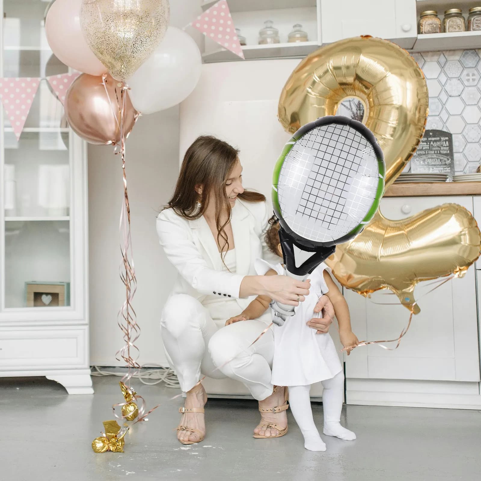 Set of Tennis Balls and Balls in Foil Shaped Rack, Party Decorations Tennis, Birthdays, Baby Shower, Sports Party Articles