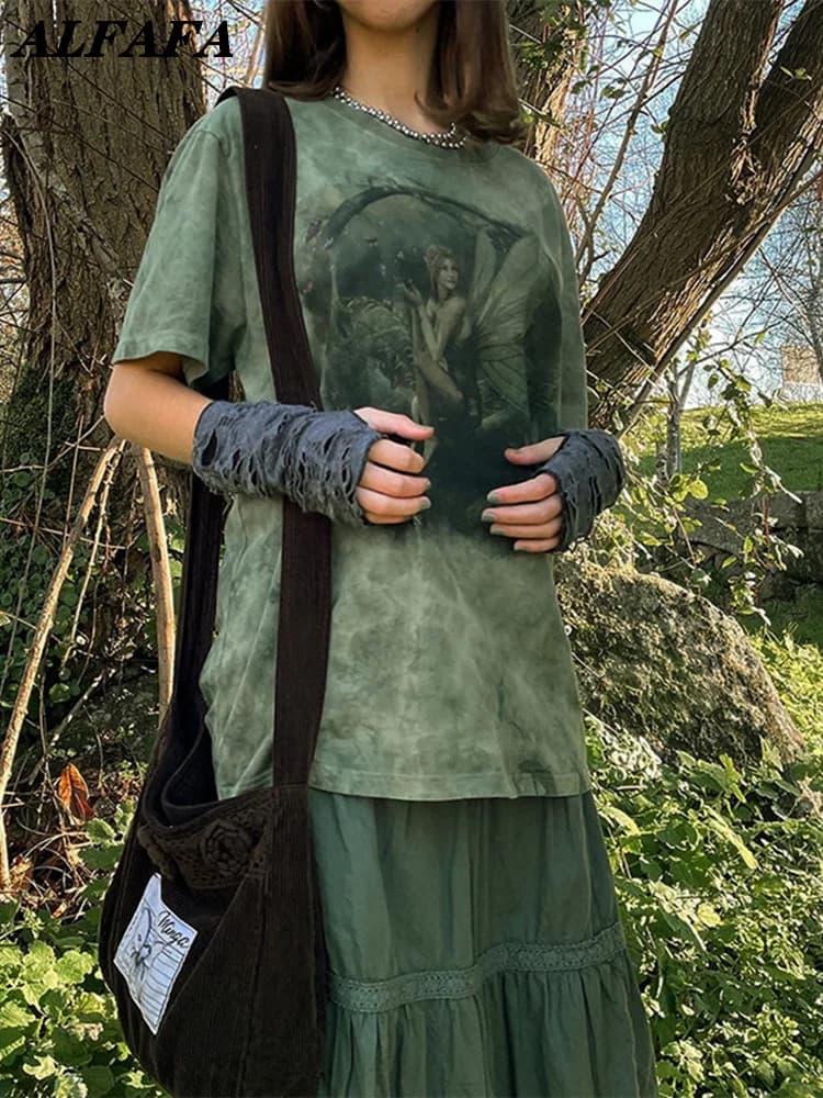 T-shirt allentata con stampa Tie Dye Vintage da donna Fairy Grunge abbigliamento estetico Summer Egirl Gothic Dark Green Elf Graphics Tee Top