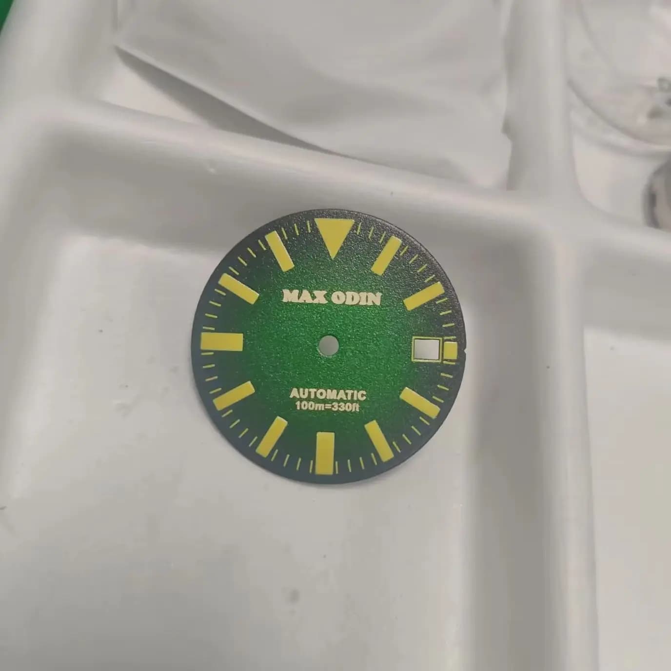 Watch dial, handle, bottom cover, pendulum, clasp and other laser customized logo.