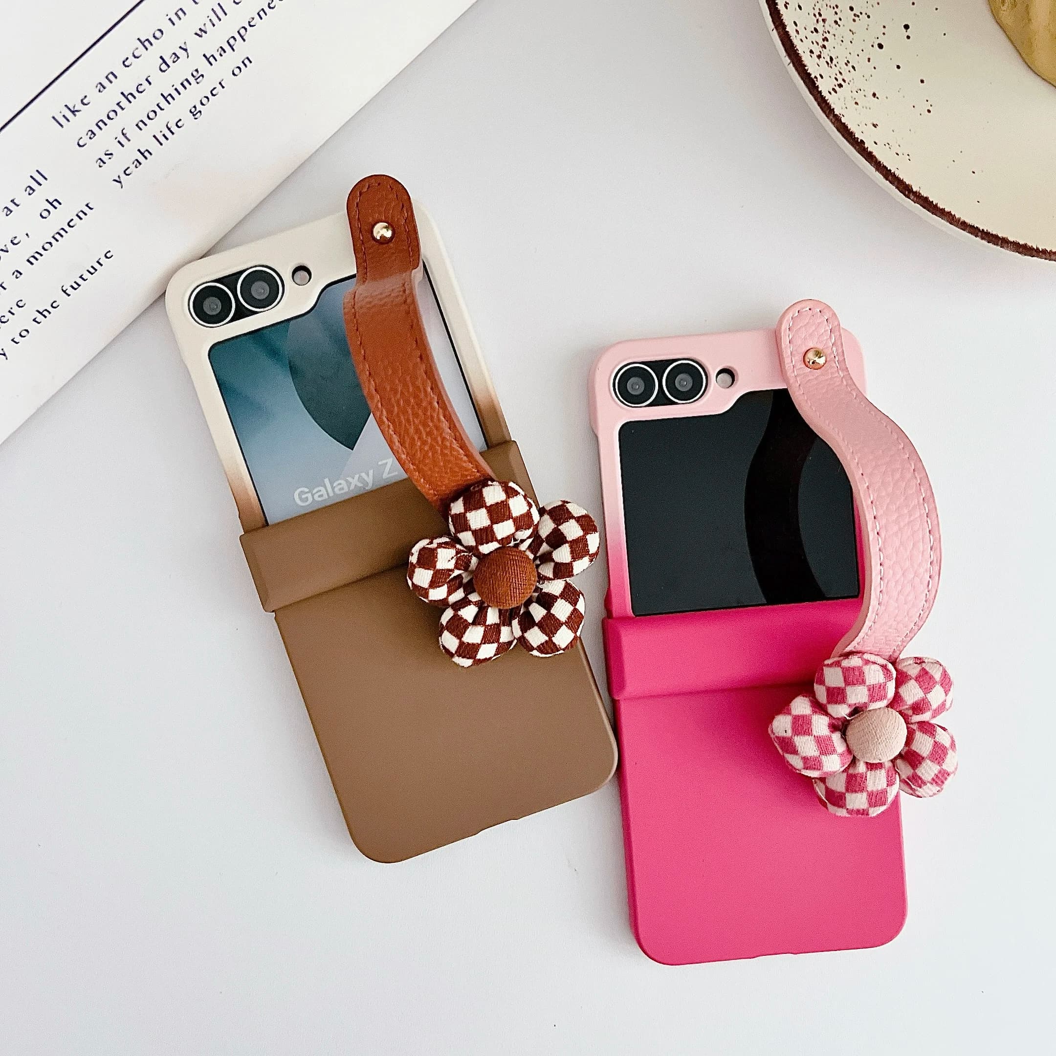 Custodia per telefono con cinturino da polso sfumato per Samsung Galaxy Z Flip 6 5 4 3 Flip6 Flip5 Flip4 Flip3 Protezione cerniera Cover antiurto