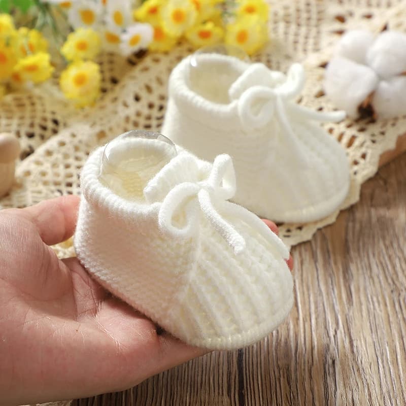 Scarpine per Neonati Lavorate a Mano, Calzini Antiscivolo per Bambini 0-18 Mesi, Suola Morbida per Primi Passi, Uso Interno ed Esterno
