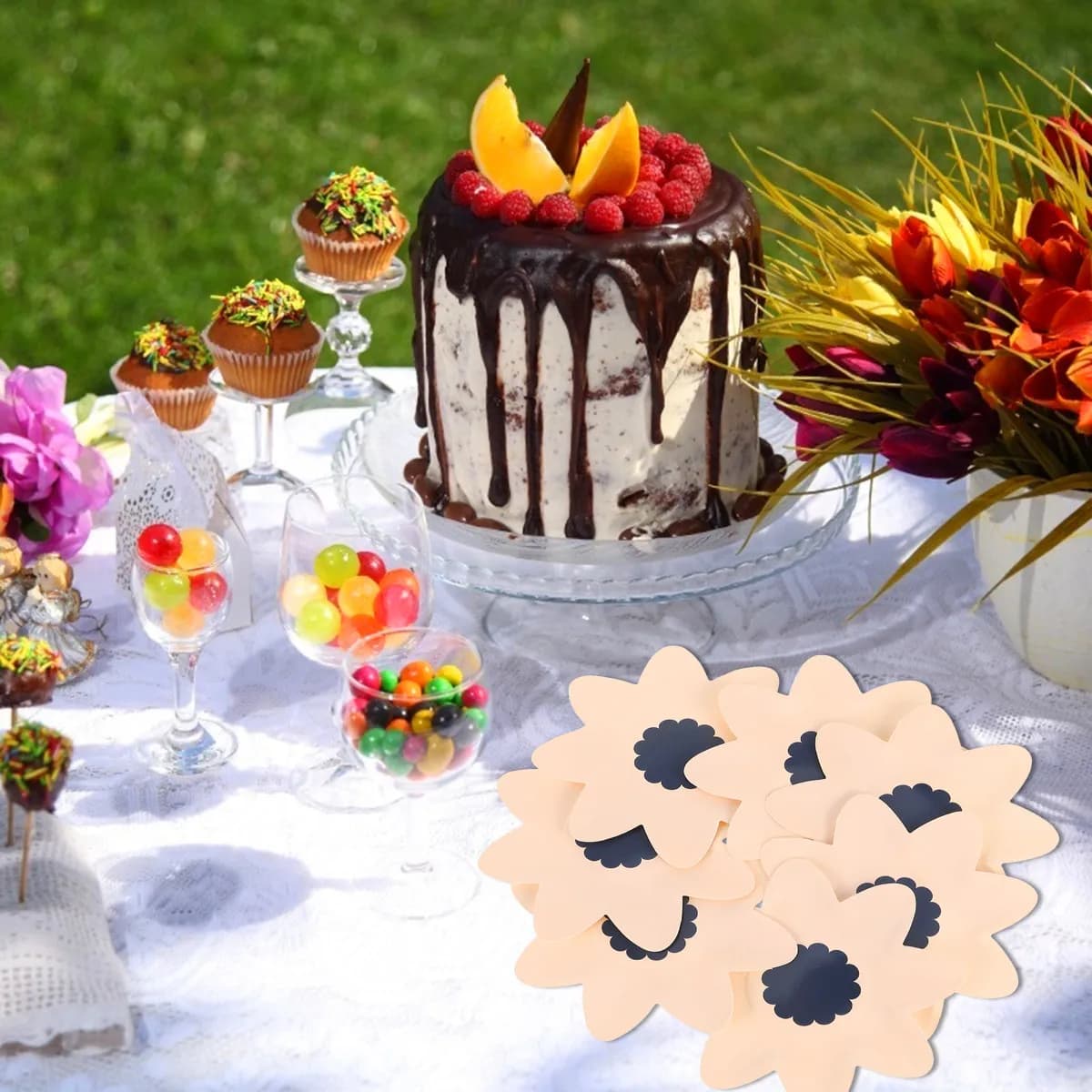 Set di 16 Piatti in Carta Riciclata con Elegante Design Floreale, Perfetti per Feste di Compleanno, Barbecue, Servire Pasticceria e Frutta Secca