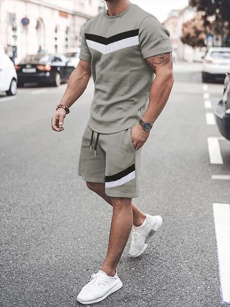 2025 Estate Nuovo Vestito a due pezzi Modello casual da uomo T-shirt a maniche corte stampata e pantaloncini sportivi Set Set sportivo Fitness Lightw