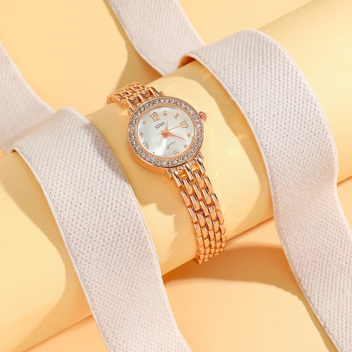 Orologio da Donna in Oro Rosa, Lussuoso con Cristalli e Diamanti, Movimento al Quarzo, Bracciale Elegante per Uso Quotidiano