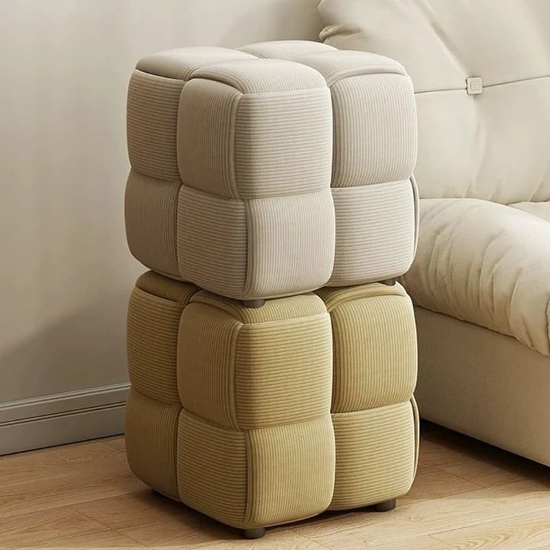 Piccoli sgabelli creativi Ottomani in legno massello Poggiapiedi moderno nordico Poggiapiedi di design per soggiorno Mobili interni di lusso