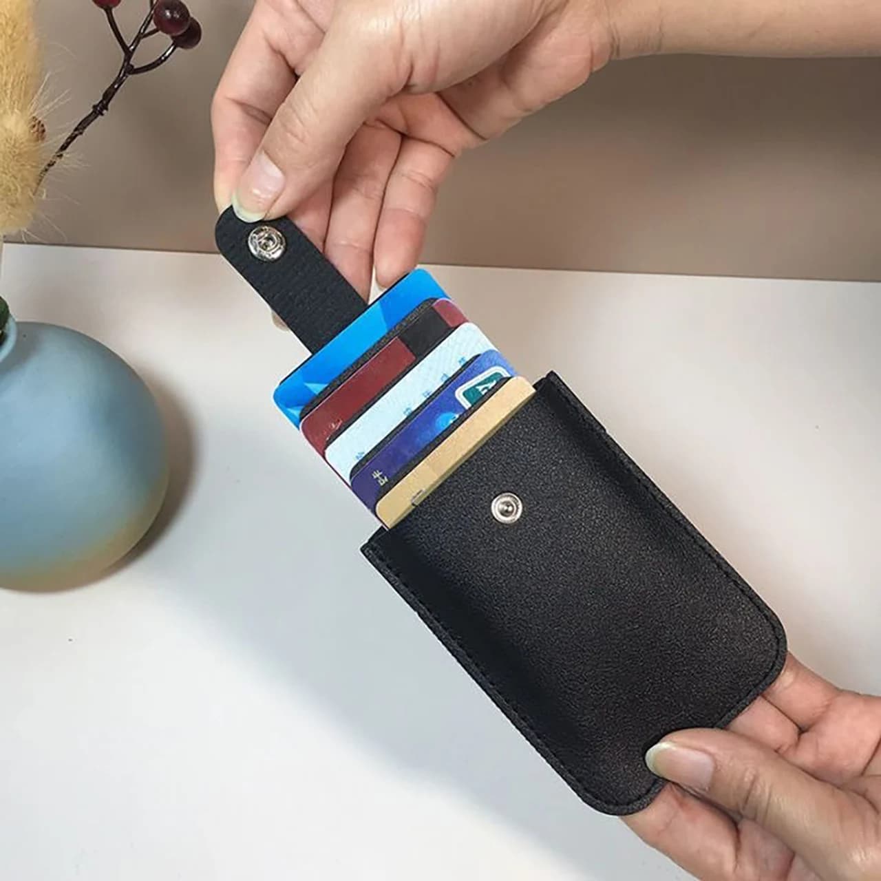 Portable Pull-out Card Sleeve Multi Slots PU Leather Card Purse Compact Business Name Card Holder Small Pocket Wallet for Ladies