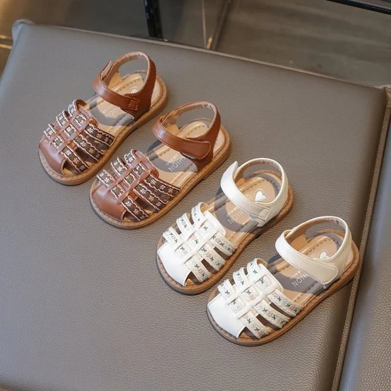 Sandali piatti estivi 2026 per bambine, stile principessa, ricamati, scarpe eleganti per bambini, sandali casual da spiaggia intrecciati e traforati